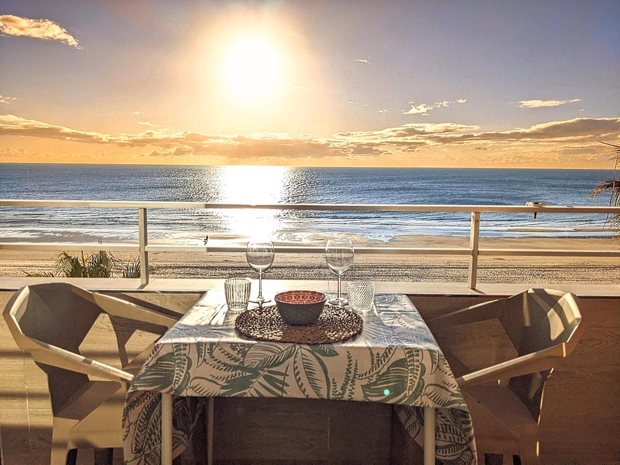 Apartamento En La Playa Con Garaje Cadiz Luaran gambar